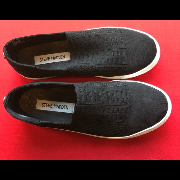 Steve Madden Black Mesh Slipons Sz 7 